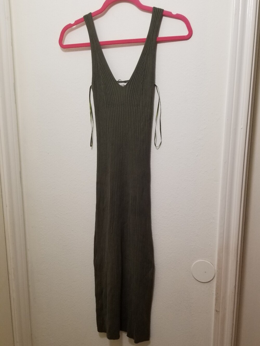 MOD REF Women's Small Olive Green Scooped V-Neck Ribbed Sleeveless Maxi Dress
